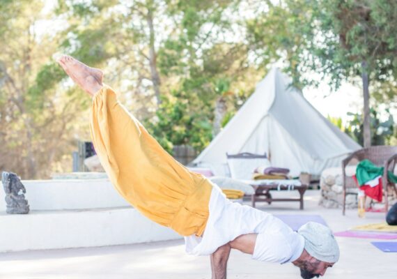 Workshop Iyengar Yoga – Ausrichtung und Vertiefung der Asanas mit Shiva Shankar
